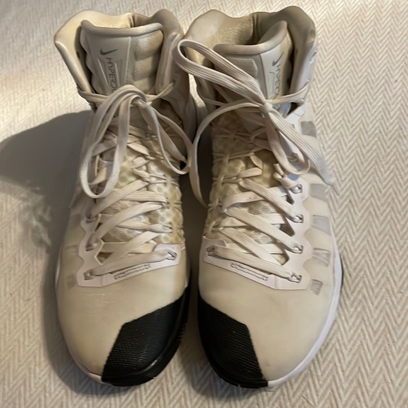 Mens Nike shoes - Picture 1 of 10
